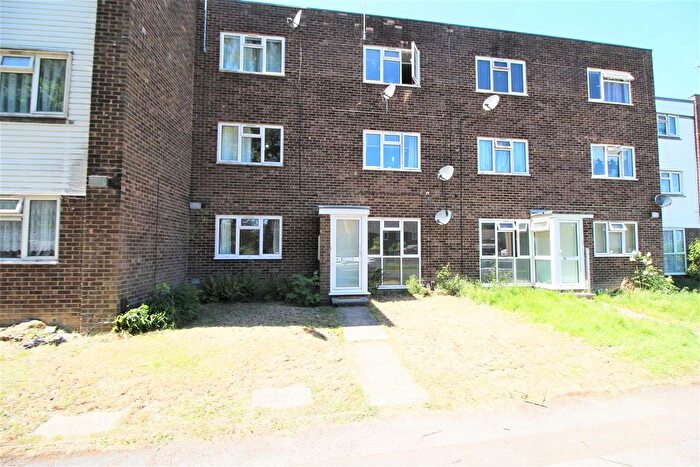 2 Bedroom Flat To Rent In Wakehams Green Drive, Crawley, RH10