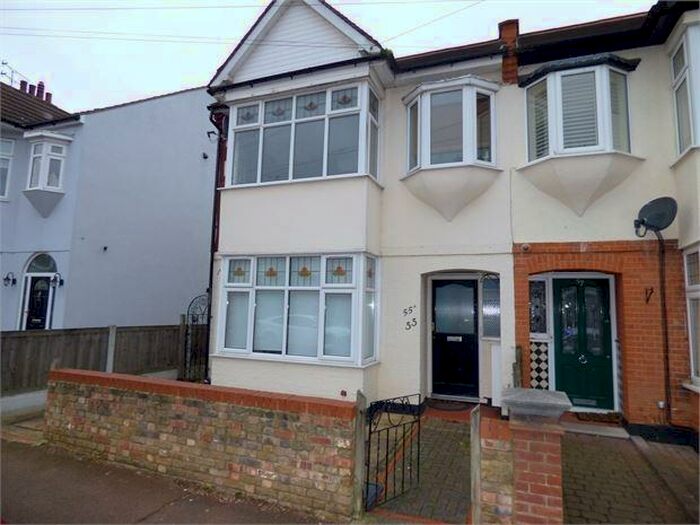 2 Bedroom Apartment To Rent In Lord Roberts Avenue, Leigh On Sea, Leigh On Sea, SS9