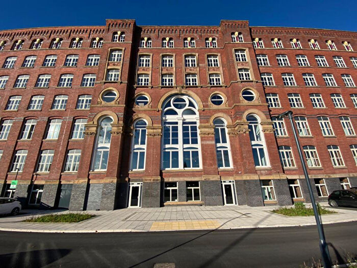 1 Bedroom Apartment To Rent In Water Street, Stockport, SK1