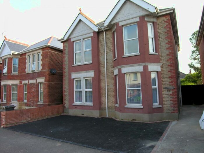 6 Bedroom House To Rent In Bedroom Detached House In Winton, BH9