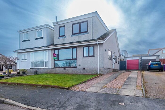 4 Bedroom Semi-Detached House For Sale In Barns Brae, Ferryden, Montrose, DD10