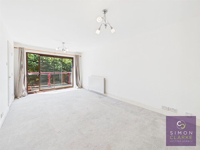 1 Bedroom Flat To Rent In Avenue Road, North Finchley, N12
