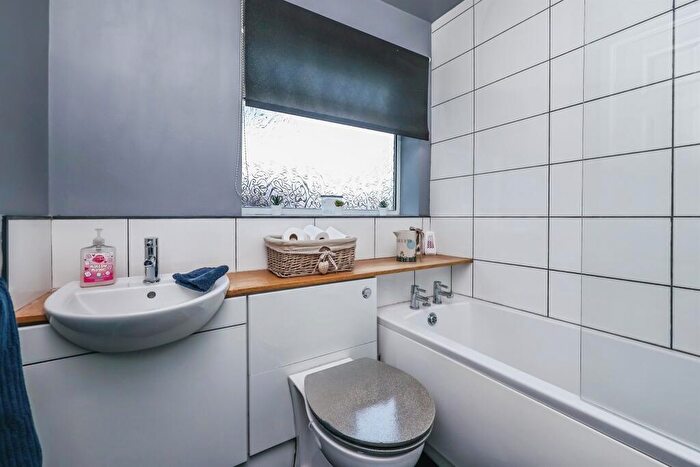 3 Bedroom Terraced House For Sale In Loscoe Road, Heanor, DE75