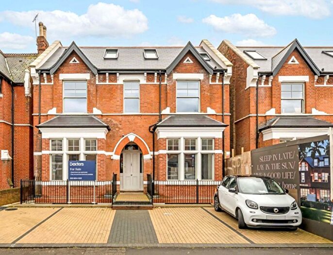 2 Bedroom Flat For Sale In Gordon Road, Ealing, W5