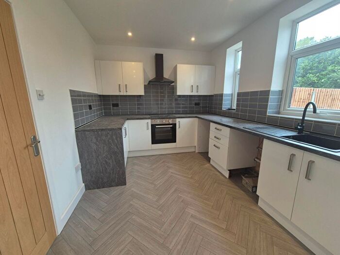 3 Bedroom Mews To Rent In Corporation Road, Manchester, M34