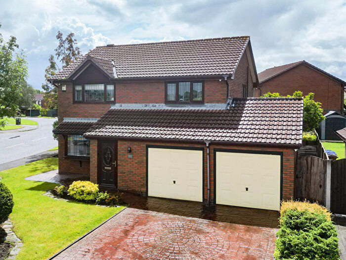 4 Bedroom Detached House For Sale In Creaton Way, Manchester, M24