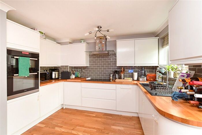 3 Bedroom End Of Terrace House For Sale In Harrowsley Court, Horley, Surrey, RH6