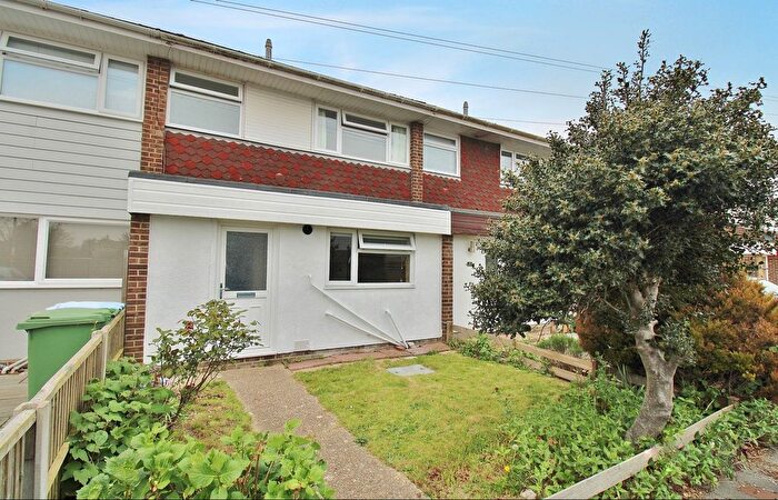 3 Bedroom Terraced House For Sale In Elsfred Road, Hill Head, PO14
