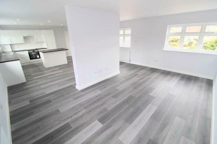 3 Bedroom Apartment To Rent In Rectory Road, Hadleigh, SS7