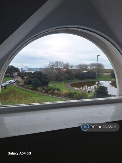 1 Bedroom Flat To Rent In South Terrace, Littlehampton, BN17