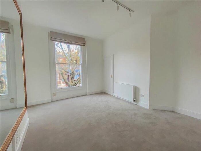 2 Bedroom Flat To Rent In Elgin Avenue, Maida Vale, London, London Borough Of Westminster, W9