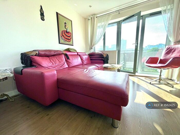 2 Bedroom Flat To Rent In Aqua House, London, NW10