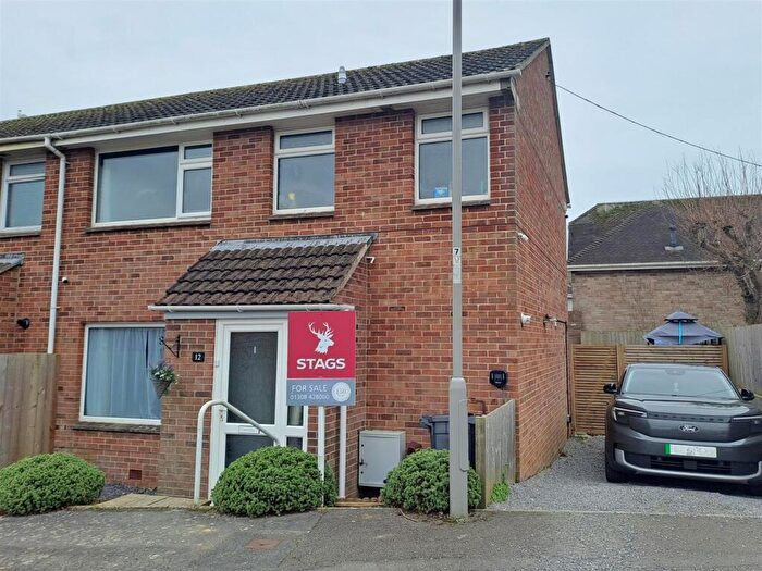 3 Bedroom Semi Detached House For Sale In Vearse Close, Bridport, DT6