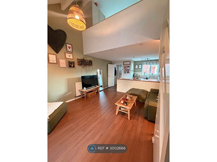 1 Bedroom Terraced House To Rent In Coltishall Close, Worcester, WR5