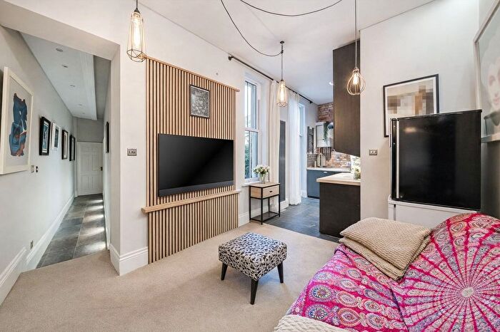 2 Bedroom Flat To Rent In Morland Road, Croydon, CR0