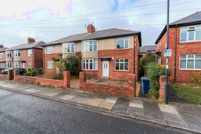 2 Bedroom Flat To Rent In Ferndene Grove, High Heaton, NE7