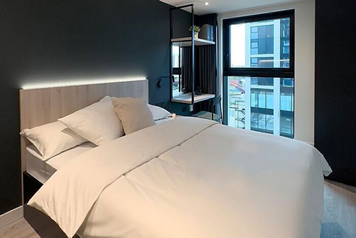 Studio To Rent In Union West Tower, Water Street, Manchester, Greater Manchester, M3