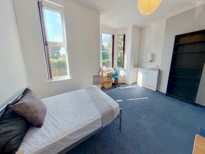 Studio To Rent In Barrfield Road, Salford, M6