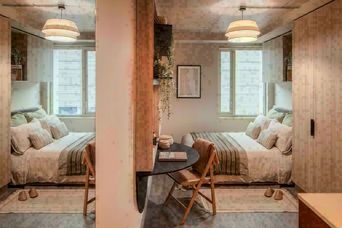 Studio To Rent In Chatfield Road, London, SW11