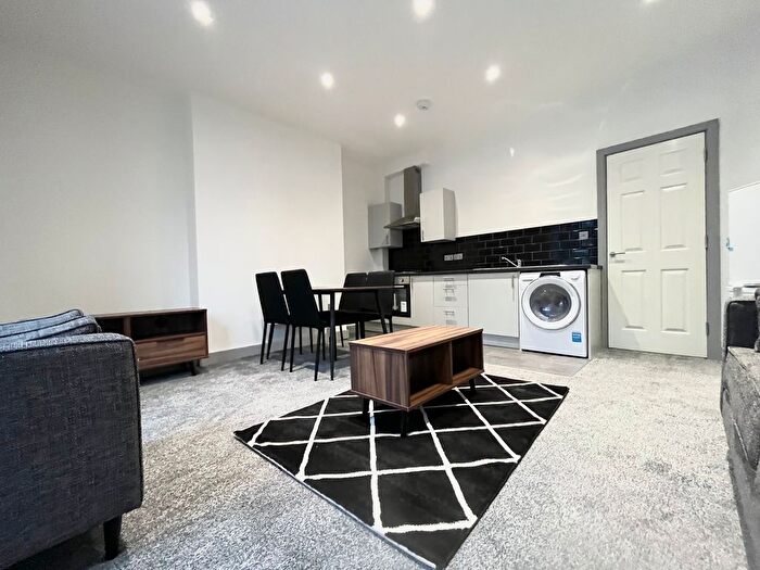 2 Bedroom Flat To Rent In Harehills Avenue, Harehills, Leeds, West Yorkshire, LS8