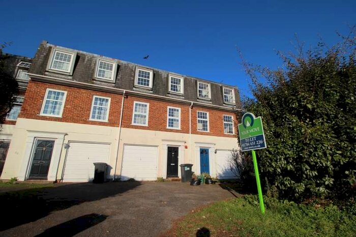 5 Bedroom Leisure Facility Commercial To Rent In Victoria Street, Englefield Green, Egham, Surrey, TW20