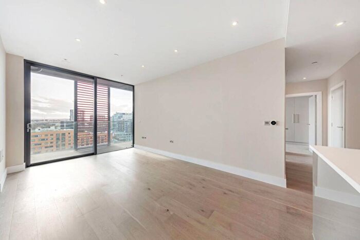 2 Bedroom Flat To Rent In Gwynne Road, Battersea, London, SW11