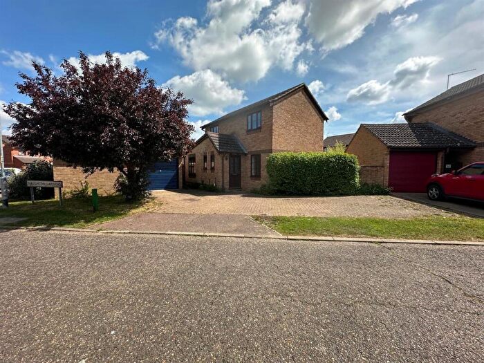 3 Bedroom Detached House For Sale In Naughton Gardens, Stowmarket, IP14