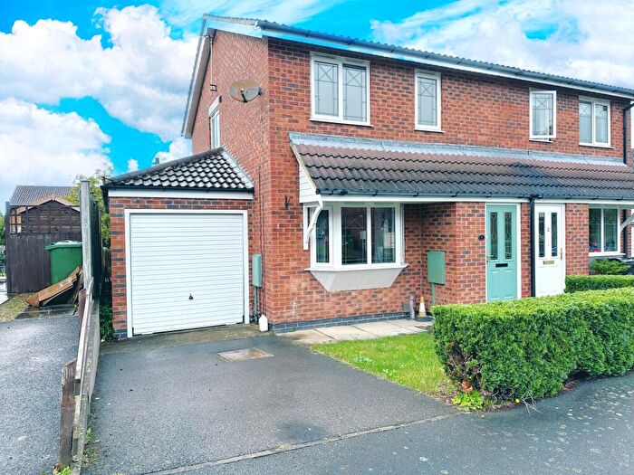 3 Bedroom Semi-Detached House To Rent In Montrose Close, Grantham, NG31