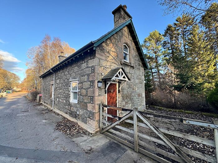 2 Bedroom Detached House For Sale In Kincraig, Kingussie, PH21