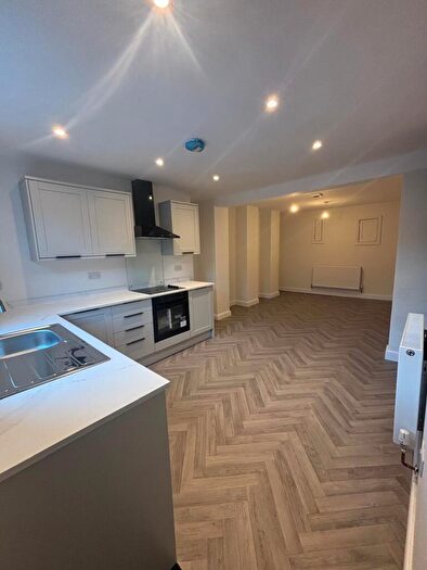 3 Bedroom Terraced House To Rent In Corporation Street, Barnsley, S70