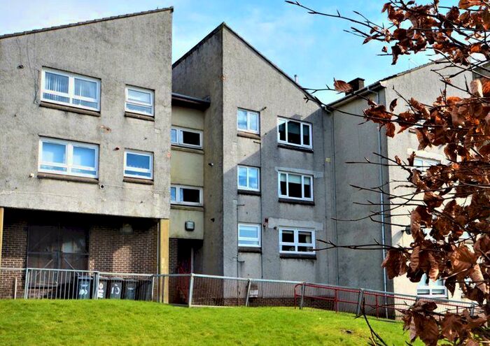 2 Bedroom Flat To Rent In Balmalloch Road, Kilsyth, G65
