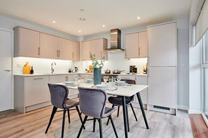 2 Bedroom Apartment To Rent In Gatehouse Apartments, Southampton Southampton, SO14
