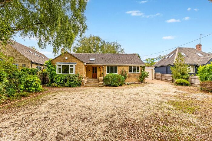 4 Bedroom Detached House To Rent In Church Road, Chadlington, Chipping Norton, OX7