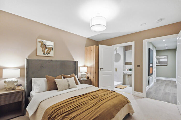 3 Bedroom Flat For Sale In Plot . The Link Apts Brent Park Road, London, NW9