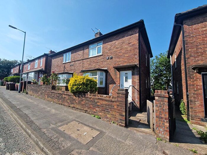 3 Bedroom Semi-Detached House To Rent In Queen Street, Wigan, WN3