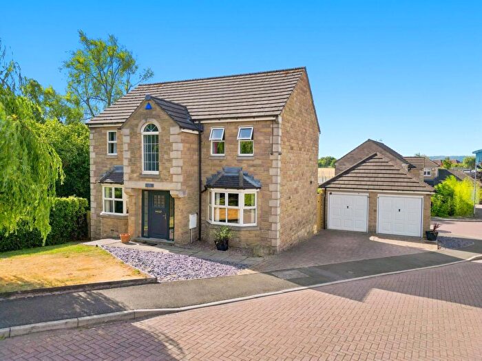 4 Bedroom Detached House For Sale In Helmsley Close, Chesterfield, S41