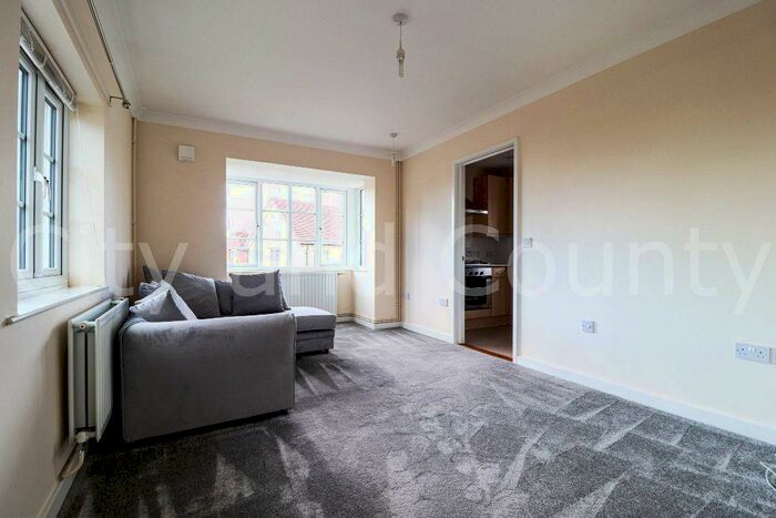 1 Bedroom Maisonette To Rent In Paddock Close, St. Neots, PE19