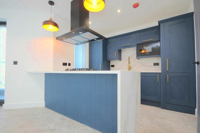 3 Bedroom Property To Rent In Fairview Road, London, SW16