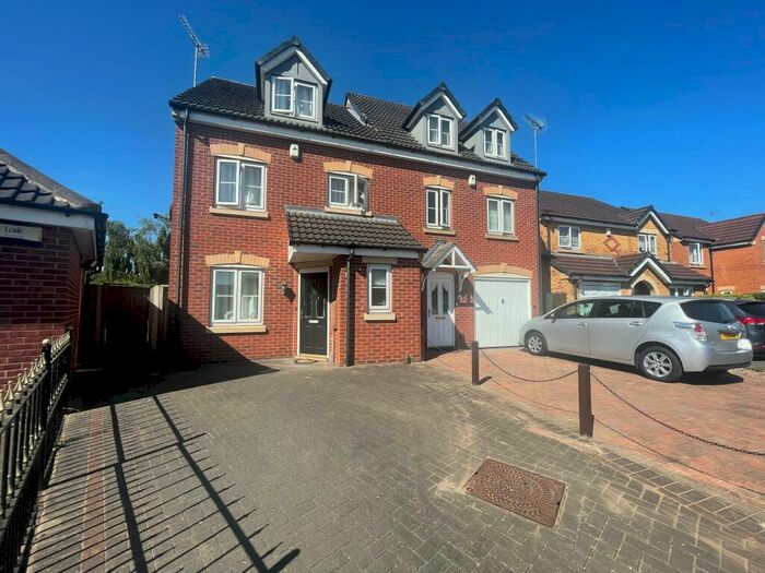 3 Bedroom Semi-Detached House To Rent In Kiwi Drive, Alvaston, DE24