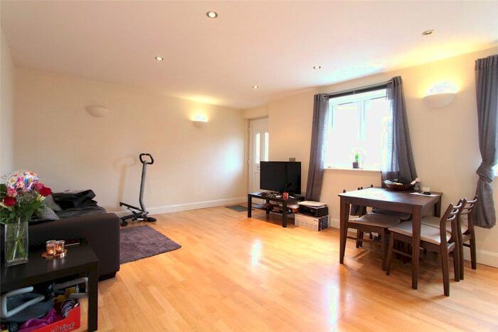 2 Bedroom Flat To Rent In Harvest Court (Sub), Harvest End, Watford, WD25
