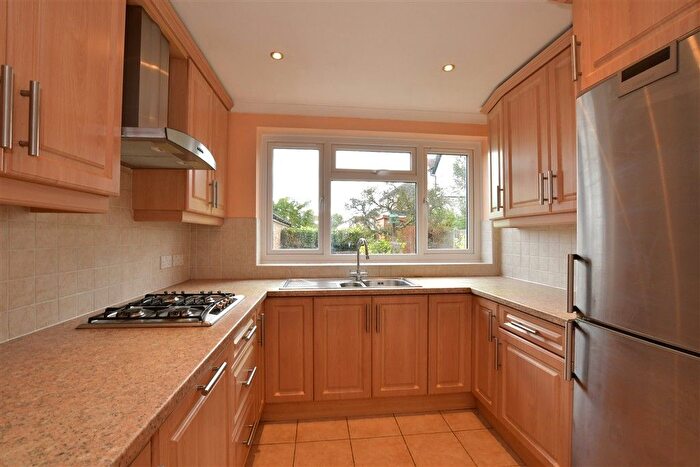 3 Bedroom Semi-detached House For Sale In Lindsey Street, Epping, Essex, CM16