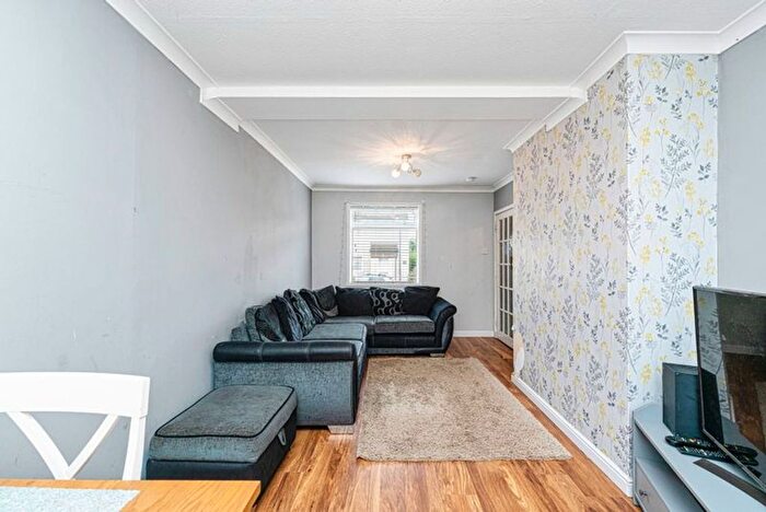 2 Bedroom End Of Terrace House For Sale In Deanpark Avenue, Balerno, EH14