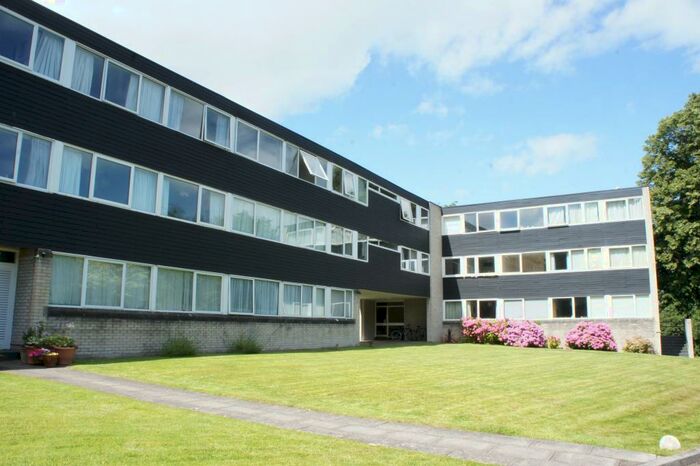 2 Bedroom Apartment To Rent In Hazelwood Court, Hazelwood Road, Sneyd Park, BS9