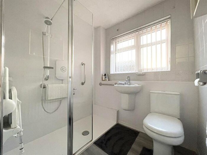 2 Bedroom Semi-Detached Bungalow For Sale In Sywell Drive, Wigston, LE18