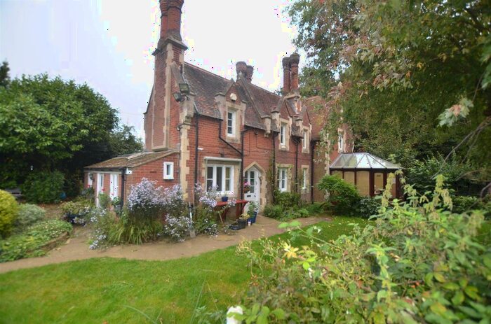 3 Bedroom Detached House For Sale In Wierton Hill, Boughton Monchelsea, Maidstone, ME17