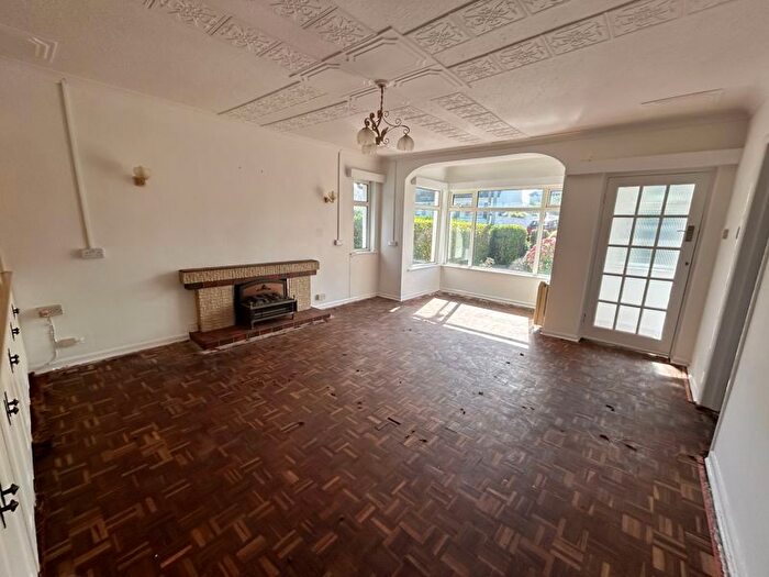 2 Bedroom Detached Bungalow For Sale In Hafod Road West, Penrhyn Bay, LL30