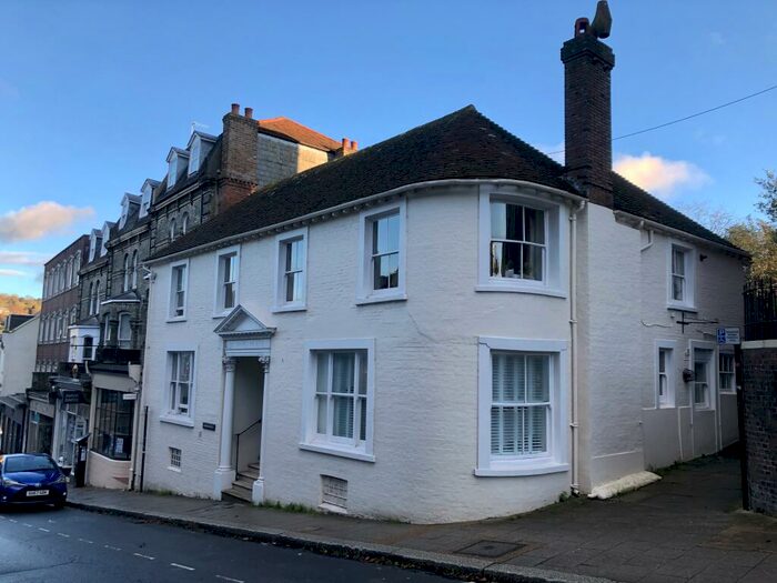 2 Bedroom Apartment To Rent In High Street, Lewes, BN7