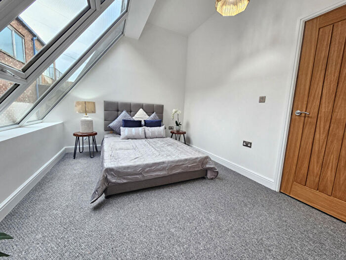 1 Bedroom Flat To Rent In Crabbery Street, ST16