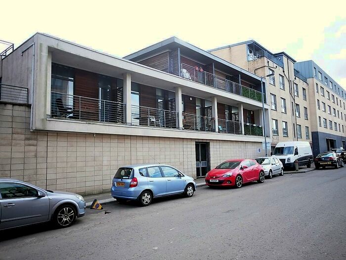 1 Bedroom Flat To Rent In Muirhouse Street, Glasgow, G41