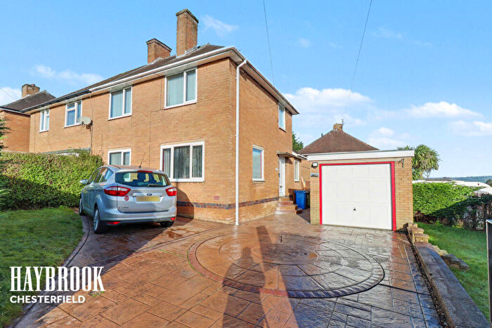 3 Bedroom Semi-Detached House For Sale In Grasmere Close, Chesterfield, S41